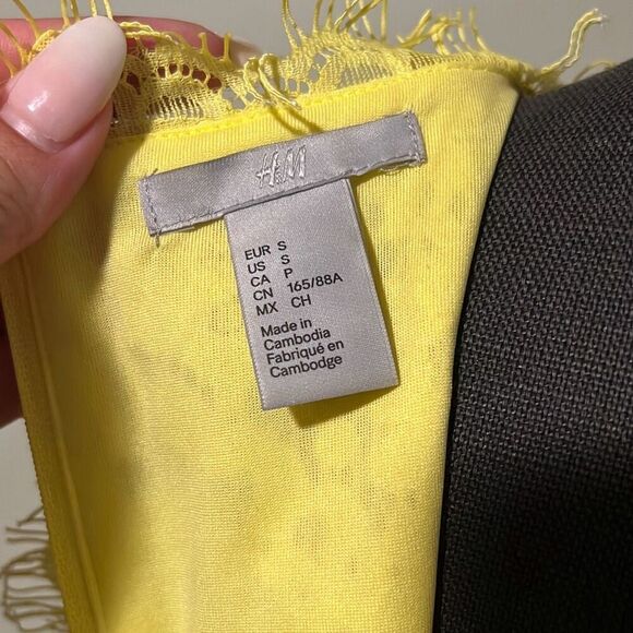 H&M Women's Yellow Sleeveless Zip V-Neck Lace Floral Sheath Dress Small - Picture 8 of 8